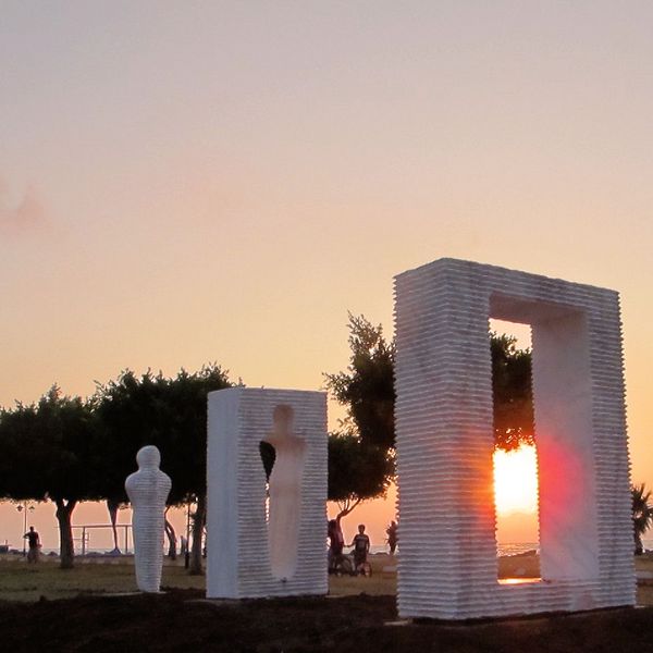 Sonnenuntergang in der Skulpturenlandschaft