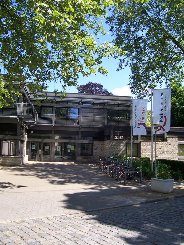 27+ schön Bilder Theater Haus Im Park / Gotisches Haus im