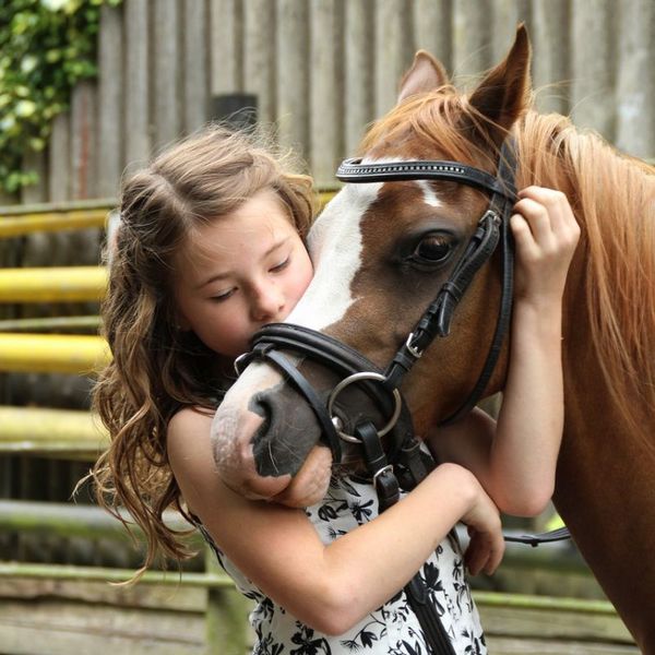 Kind mit Pferd