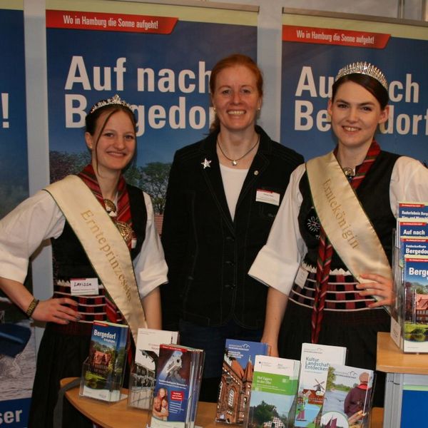 Mitarbeiterinnen am Messestand