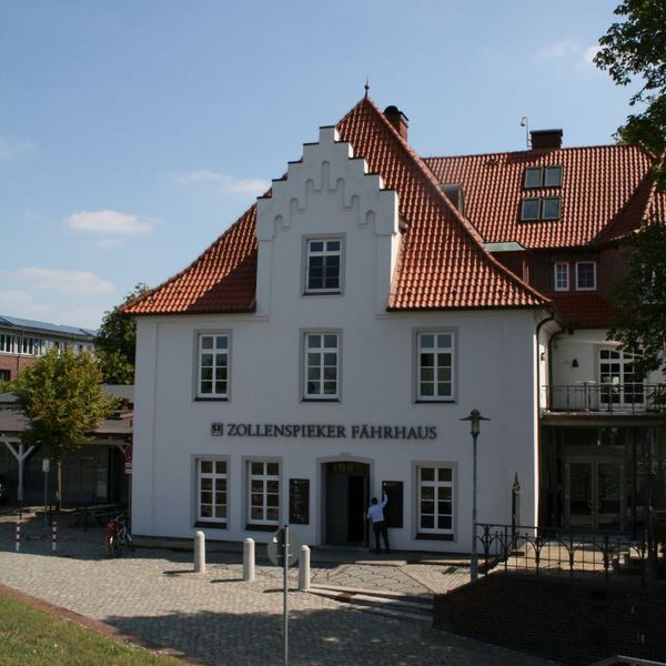 Zollenspieker Fährhaus an der Elbe